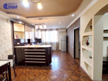 Բնակարաններ Կոդ` 10+32043