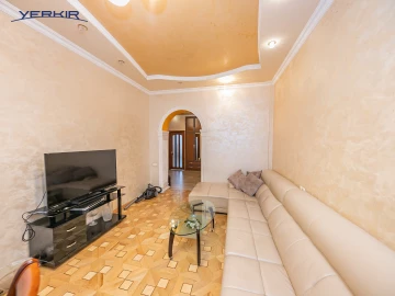 Բնակարաններ Կոդ` 5+317049