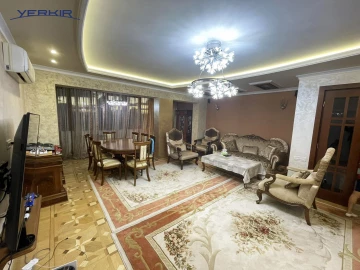 Apartments Code: 5+814135