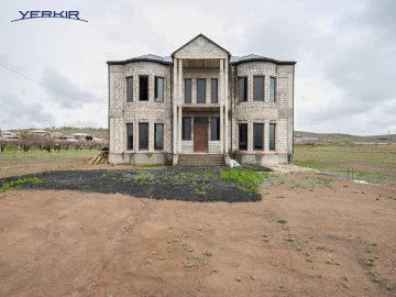 Առանձնատներ Կոդ` 10+517524