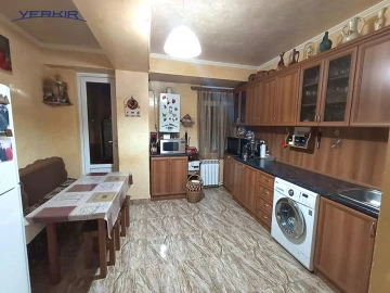 Բնակարաններ Կոդ` 10+407946