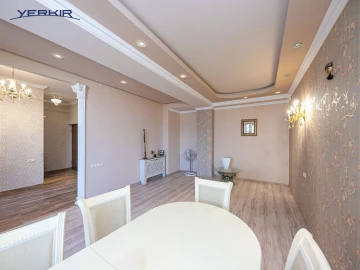 Բնակարաններ Կոդ` 3+215161