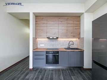 Apartments Code: 8+215948