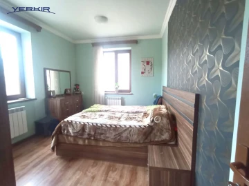 Առանձնատներ Կոդ` 10+510005