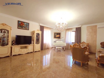 Commercial properties Code: 8+910629