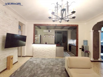 Apartments Code: 9+3263207