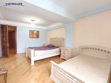 Բնակարաններ Կոդ` 10+305740