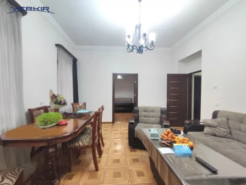 Houses Code: 4+50774