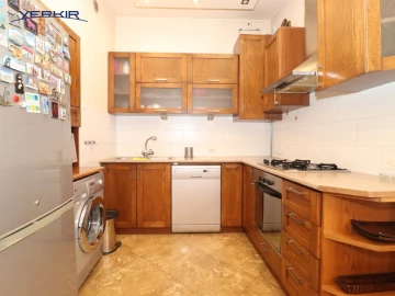 Apartments Code: 9+318144