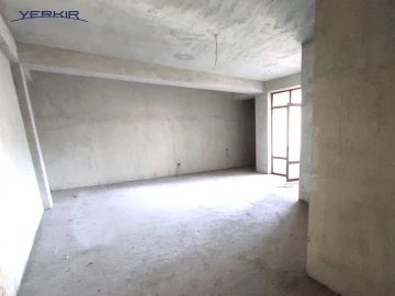 Բնակարաններ Կոդ` 5+306195