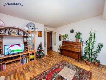 Apartments Code: 4+405674