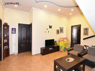 Apartments Code: 10+814819