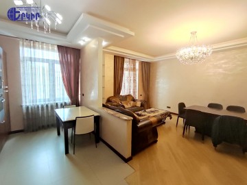 Բնակարաններ Կոդ` 5+33373