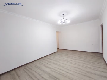 Առանձնատներ Կոդ` 8+513370