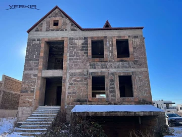 Առանձնատներ Կոդ` 8+515453