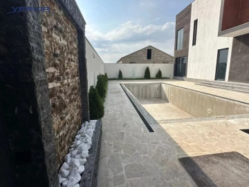 Առանձնատներ Կոդ` 1+520458