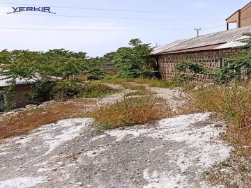 Land areas Code: 10+610685