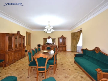 Բնակարաններ Կոդ` 10+807970