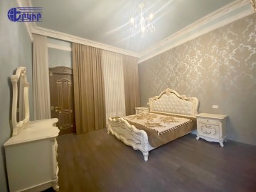 Բնակարաններ Կոդ` 5+33564