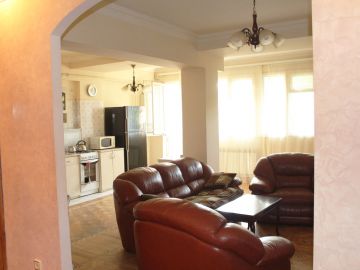 Բնակարաններ Կոդ` 4+310168