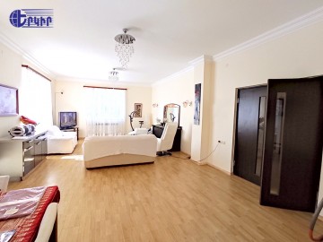 Առանձնատներ Կոդ` 8+50805