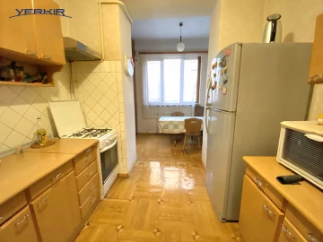 Բնակարաններ Կոդ` 4+210280