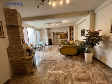 Houses Code: 10+520921