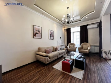 Բնակարաններ Կոդ` 7+215112