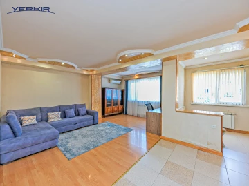 Բնակարաններ Կոդ` 5+218964