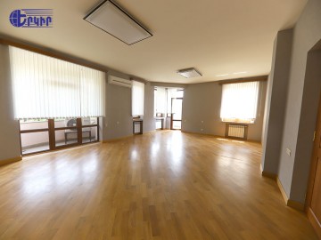 Commercial properties Code: 3+702185