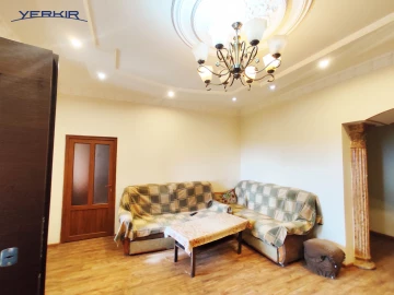 Առանձնատներ Կոդ` 10+518098