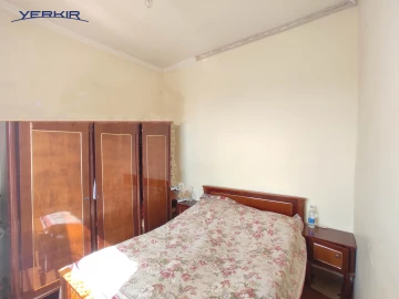 Առանձնատներ Կոդ` 10+518097