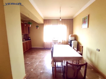 Առանձնատներ Կոդ` 5+500641