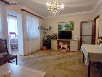 Apartments Code: 10+320629