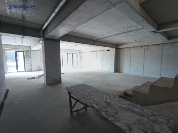 Commercial properties Code: 9+918147