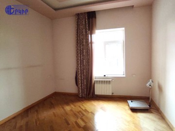 Commercial properties Code: 6+700863