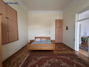 Houses Code: 5+517674