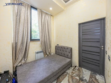 Կոմերցիոն Տարածքներ Կոդ` 10+920142