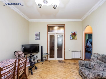 Commercial properties Code: 10+713158