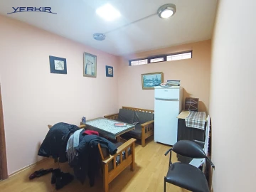 Կոմերցիոն Տարածքներ Կոդ` 9+915191