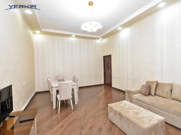 Բնակարաններ Կոդ` 5+221333