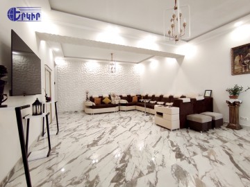 Houses Code: 4+503077