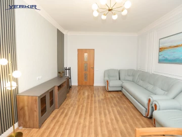 Apartments Code: 9+419769