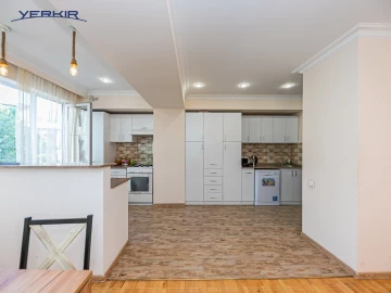 Apartments Code: 9+4807895