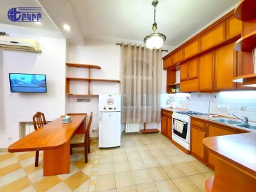 Բնակարաններ Կոդ` 5+10274