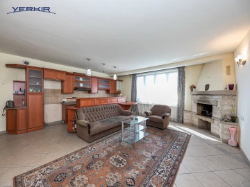 Apartments Code: 5+819431