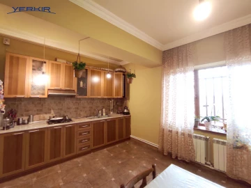 Առանձնատներ Կոդ` 5+500641