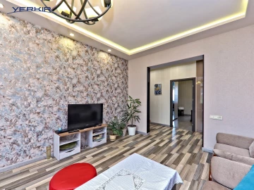 Բնակարաններ Կոդ` 5+311669