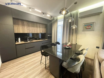 Բնակարաններ Կոդ` 5+114185