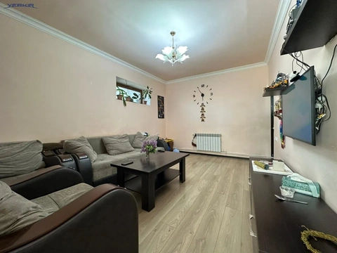 Apartments Code: 9+2351050